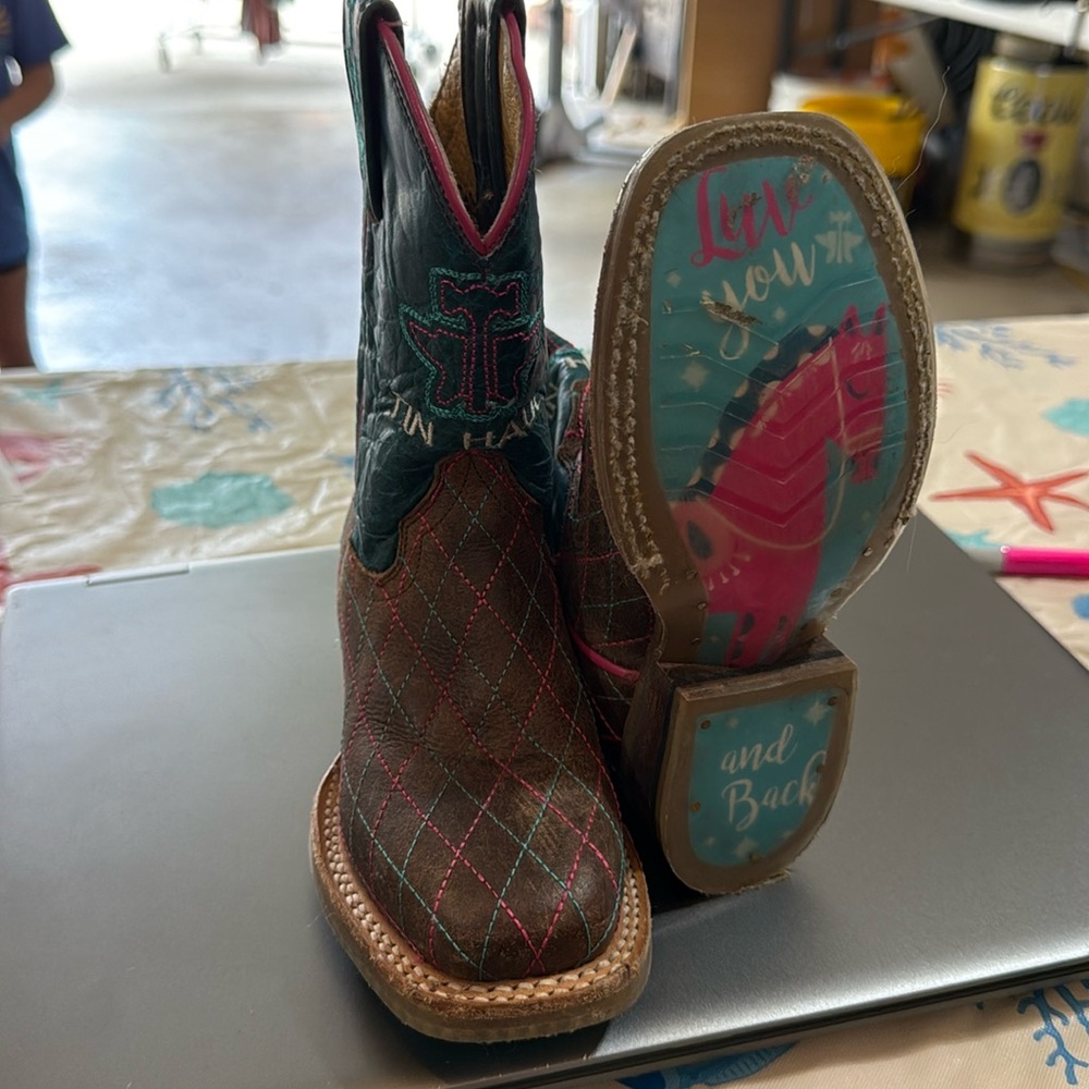 Tin Haul “hearts & colts” boots kids size 9